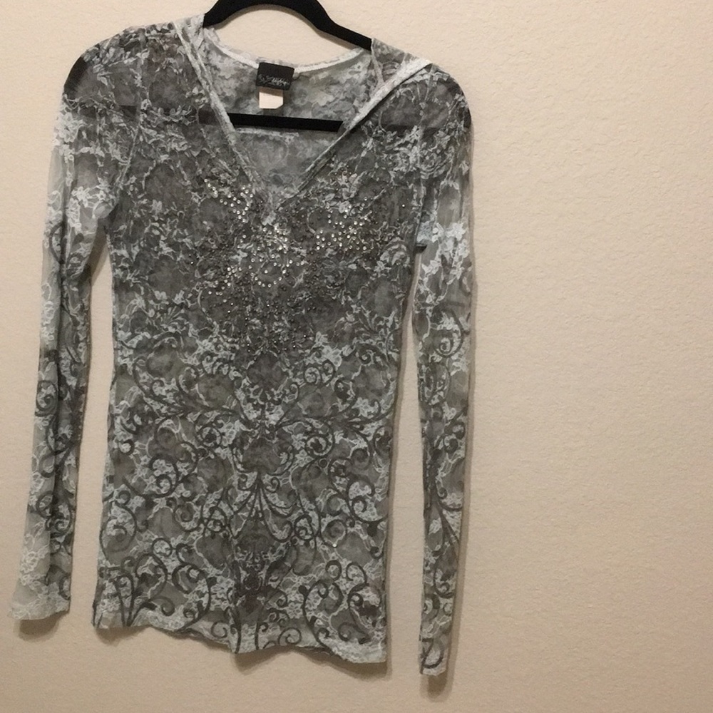 Long sleeve lace hooded blouse